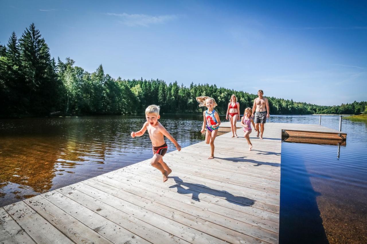 Freizeit- Und Campinganlage Gaisweiher Flossenburg Ngoại thất bức ảnh